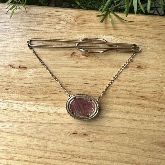 VTG Tie Bar Clip Chain Agatized Arizona Petrified Wood Cabochon Gold Plated 3" - Picture 6 of 7